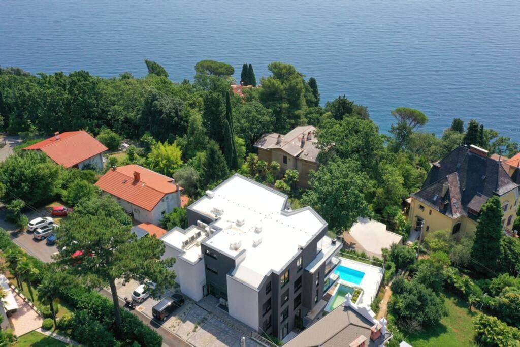 Апартаменти Marena - Trees To Seas Luxury Escape Опатія Екстер'єр фото
